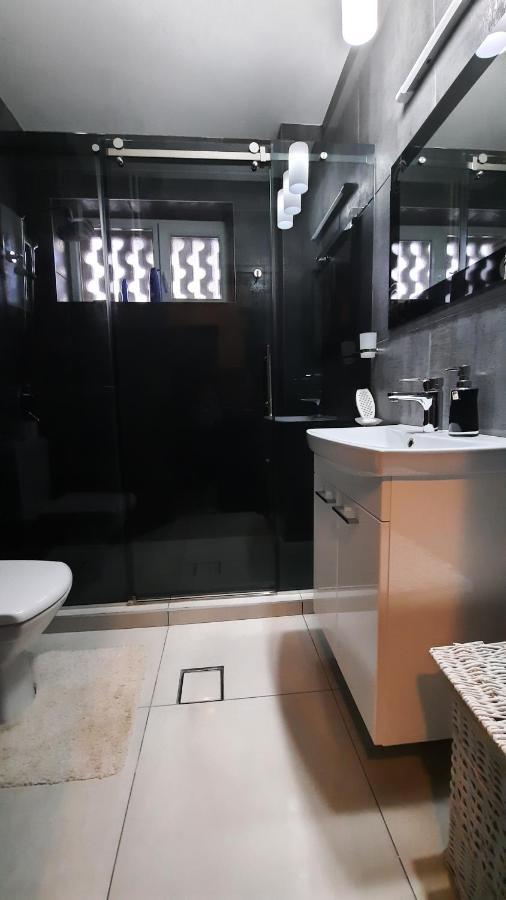 Stan Na Dan Apartman D Lux Jacuzzi Крагуевац Экстерьер фото